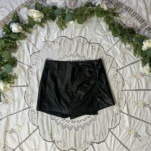 Windsor faux leather skort